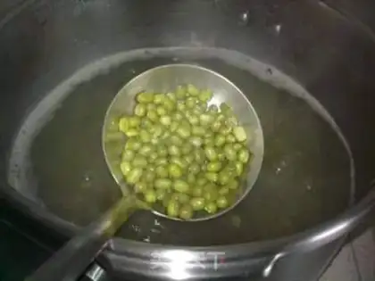 Make Mung bean macaroni syrup step 4