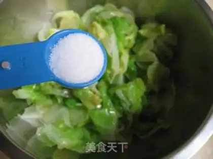Make Stir green cabbage with stir-fried vegetables step 3