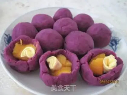 Make Mango and purple potato balls step 5