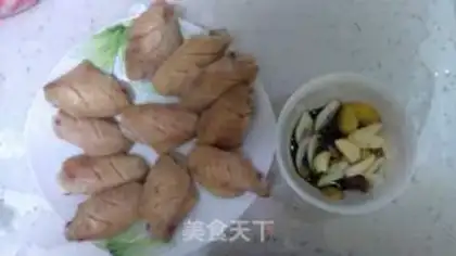Make Braised chicken wings and stewed potatoes step 0