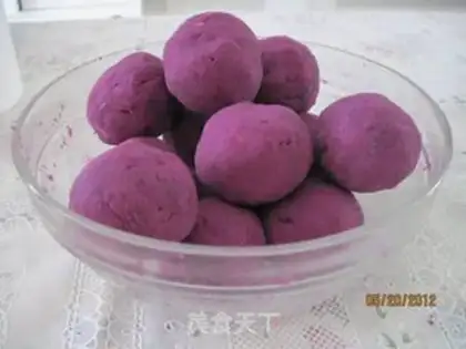 Make Mango and purple potato balls step 6