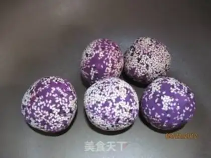 Make Mango and purple potato balls step 8