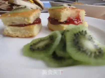 Make Fruit sandwich cake step 1