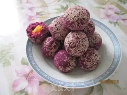 Make Mango and purple potato balls step 9