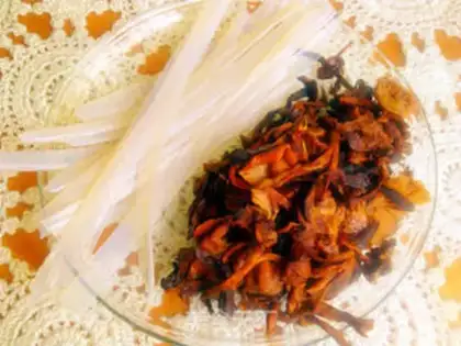 Make Chicken stewed hazel mushroom step 1