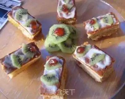 Make Fruit sandwich cake step 2