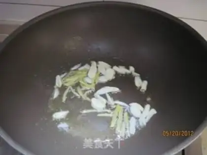 Make Tomato shrimp step 1