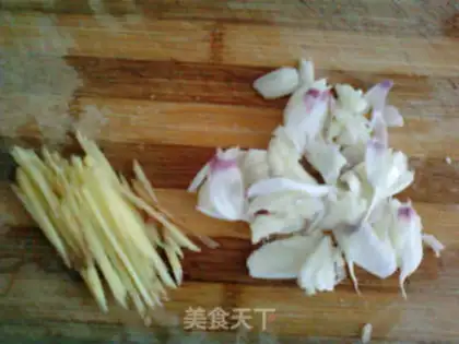 Make Cucumber with cold eggs step 1