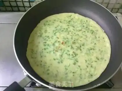 Make onion omelet step 6