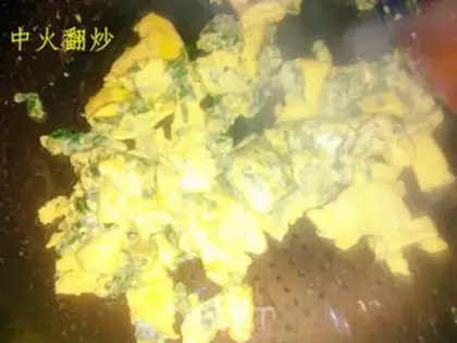 Make Scrambled eggs with Chinese toon step 6