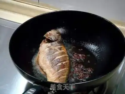 Make roasted yellow fish with vinegar step 5