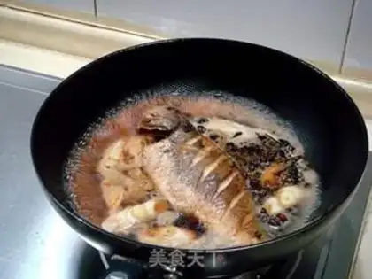 Make roasted yellow fish with vinegar step 8