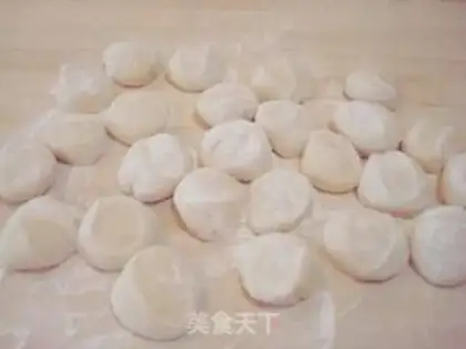 Make Leek and pork dumplings step 5