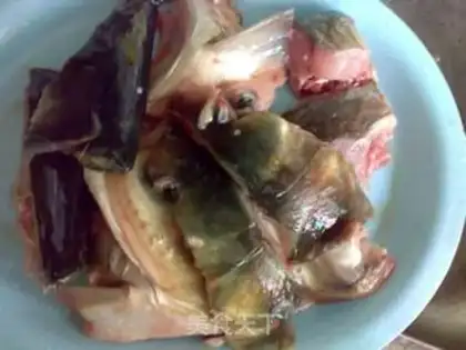Make Steamed chicken with fish head step 0