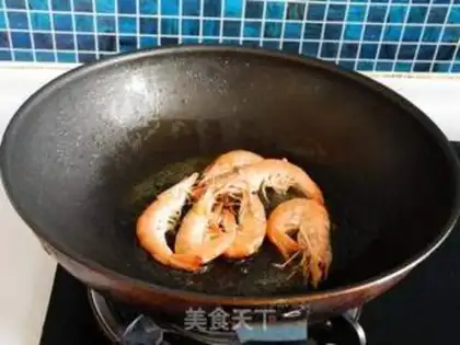 Make Baked rice with shrimp with mixed fungi step 4