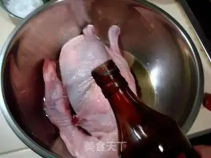Make Crispy camphor tea duck step 0