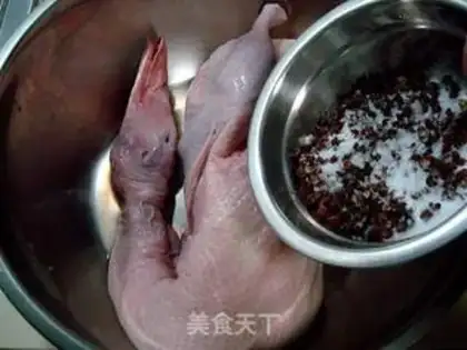 Make Crispy camphor tea duck step 2