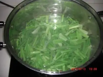 Make Shrimp and celery step 2