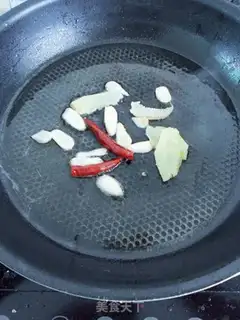 Make Finger sucking crayfish step 8