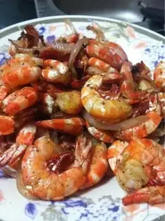 Make Jiwei shrimp with salt and pepper step 5