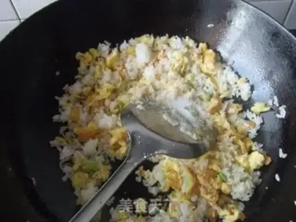 Make egg fried rice step 6