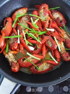 Make Finger sucking crayfish step 13