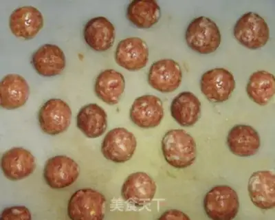 Make Winter melon meatball soup step 1