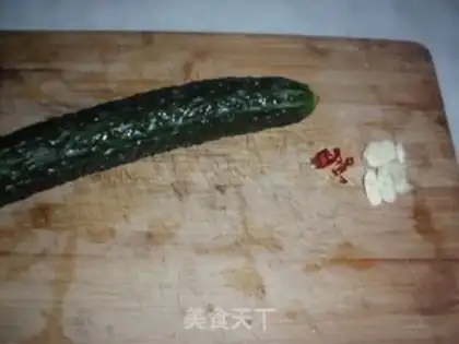 Make smashed cucumbers step 0