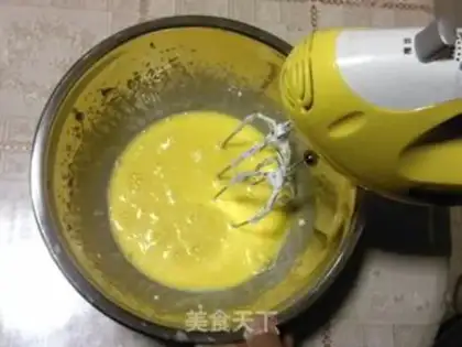 Make Yellow peach jam cake roll step 5