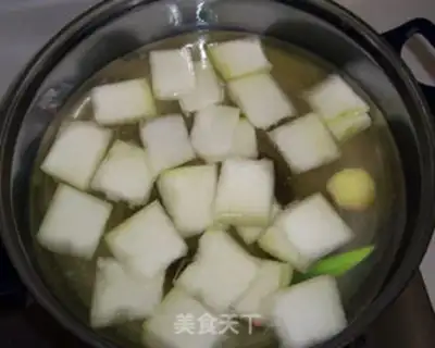 Make Winter melon meatball soup step 6