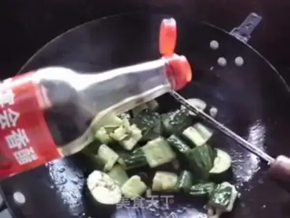 Make smashed cucumbers step 7