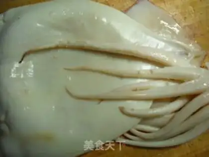 Make Squid with green pepper step 1