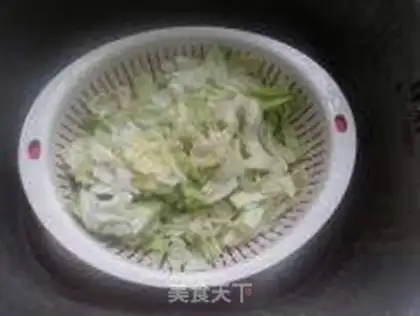 Make Hot and sour cabbage step 0