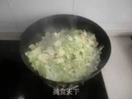 Make Hot and sour cabbage step 2