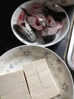 Make Black fish and tofu soup step 1
