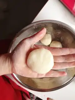 Make snowy moon cakes step 3