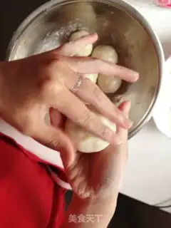 Make snowy moon cakes step 7