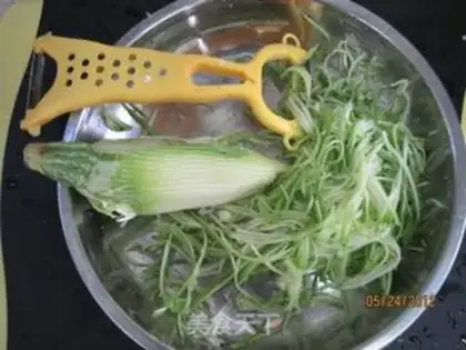 Make Zucchini egg cake step 1