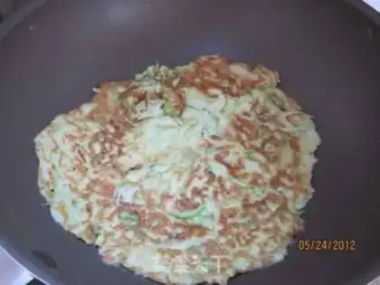 Make Zucchini egg cake step 3