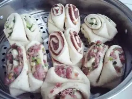 Make pan-fried bun stuffed with step 6