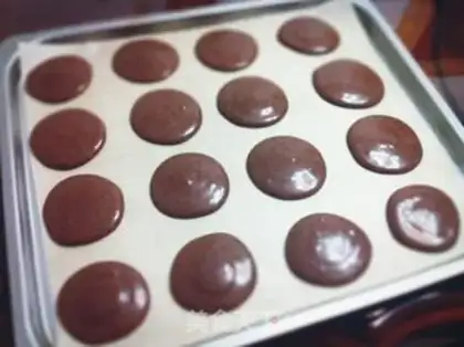 Make Easy Bear Macaron step 5