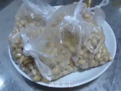 Make spicy peanuts step 5