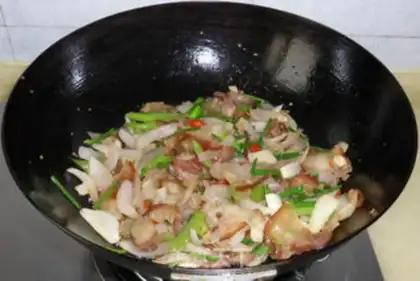 Make stir-fried bacon with onions step 7