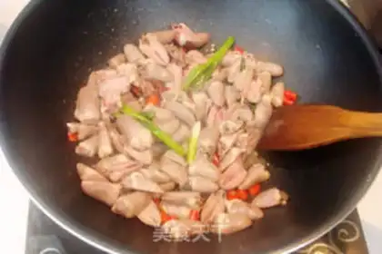 Make Stewed potatoes with chicken heart step 6