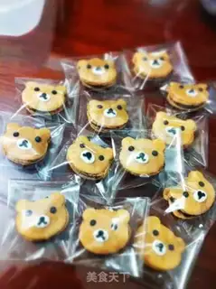 Make Easy Bear Macaron step 10
