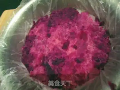 Make Red dates and purple potato cake step 4