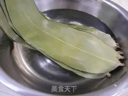 Make Salted egg yolk rice dumplings step 0