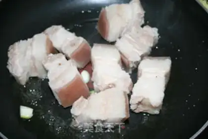 Make Quail braised pork step 6