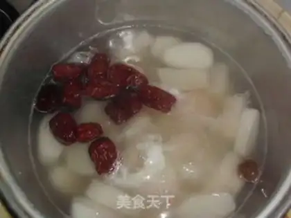 Make Red dates, yam, longan, wolfberry soup step 5