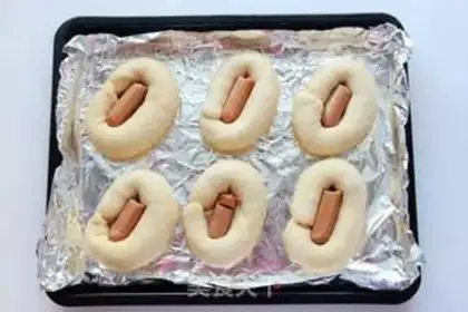Make Vanilla hot dog bread step 12